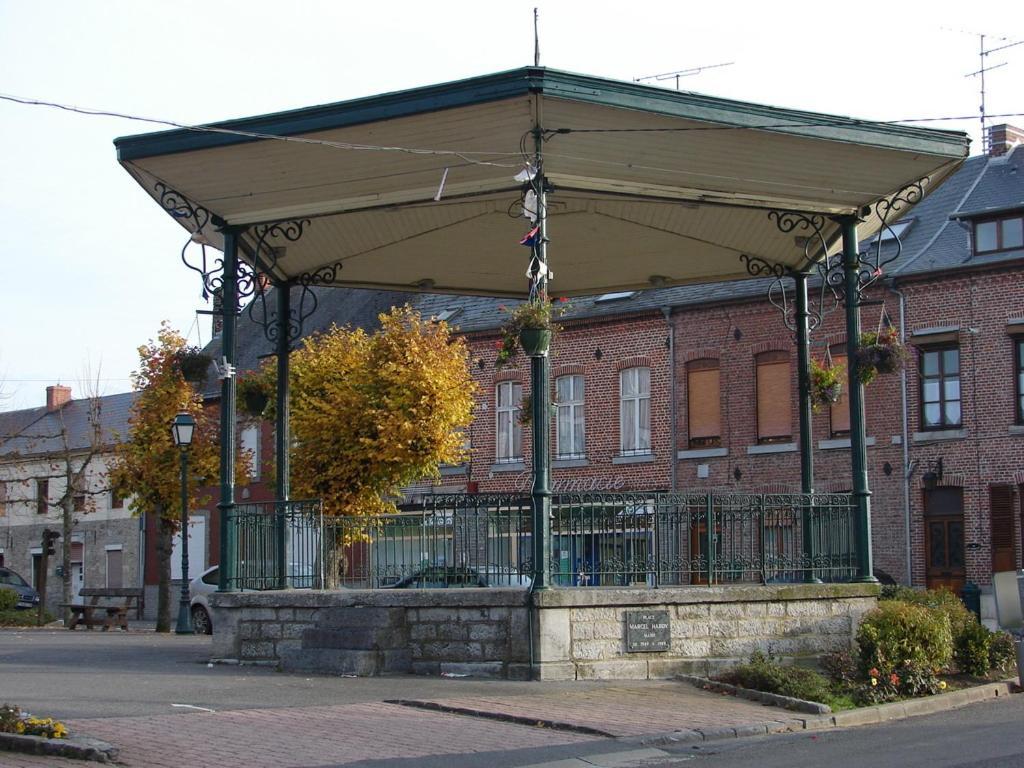 Aubepine Bed & Breakfast Sains-du-Nord Luaran gambar